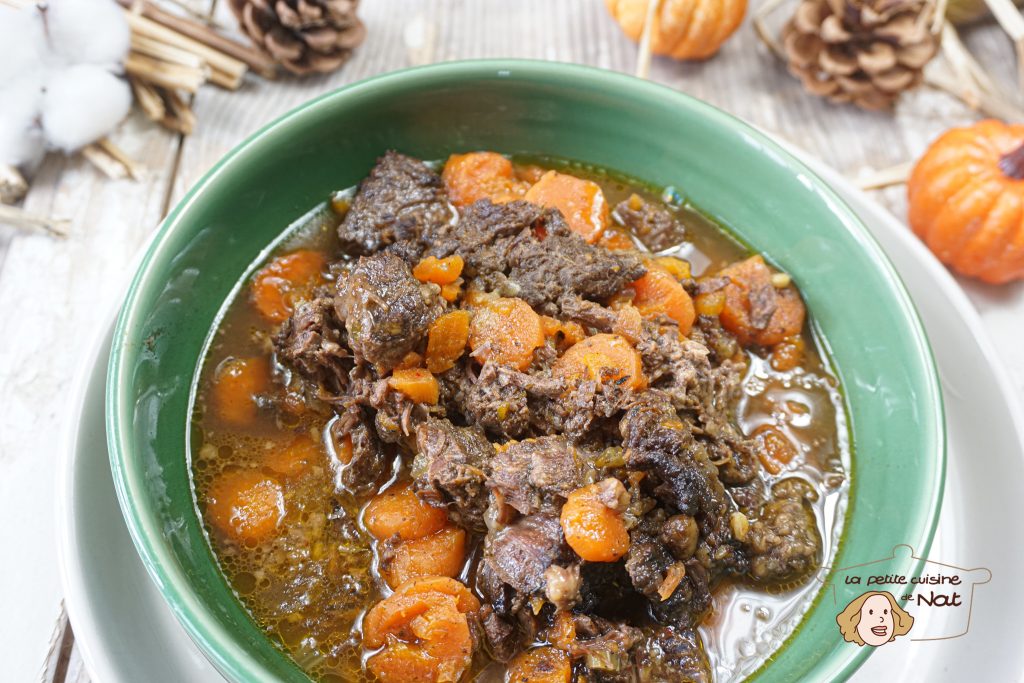 joues de boeuf au vin blanc.