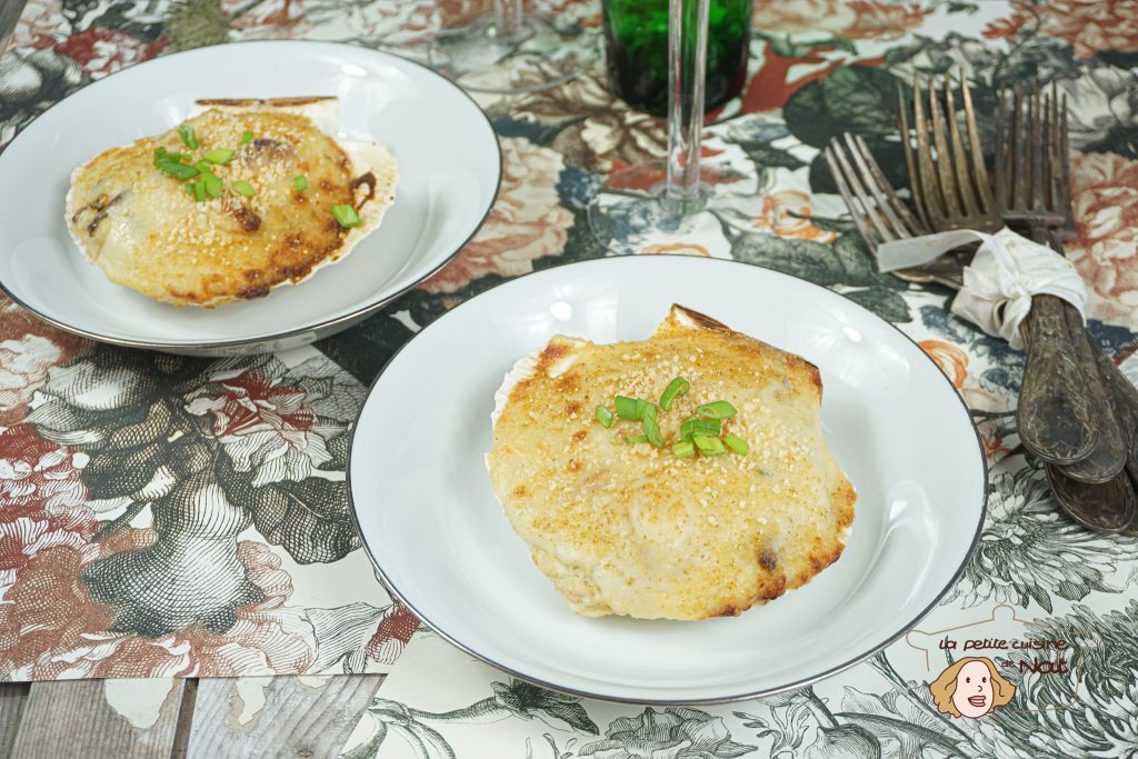 coquilles de poisson et de noix de Saint-Jacques 